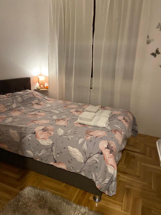 Apartman Manja Lukavica Luaran gambar