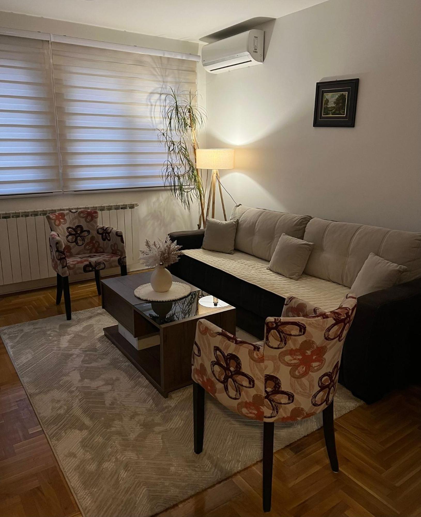 Apartman Manja Lukavica Luaran gambar